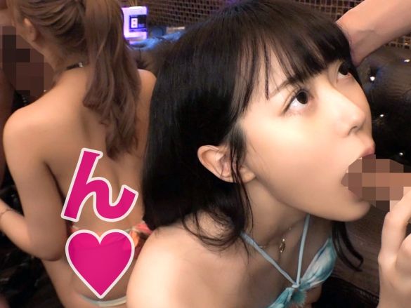 【ギャルと美少女のWハーレム♡】 大学生カップルとラブホで乱交パーティー！ 4P生ハメで金髪ギャルと黒髪美人の水着ボディを堪能！