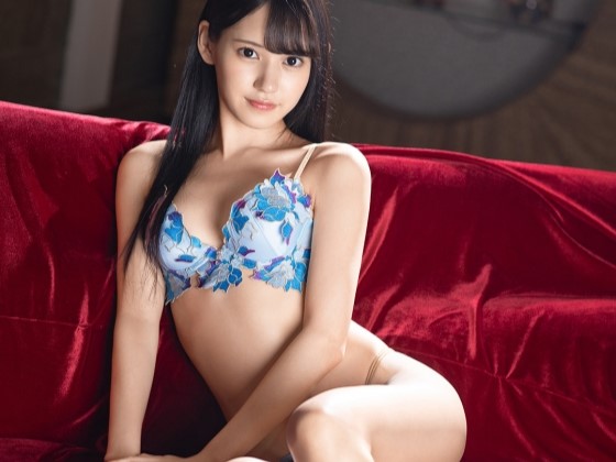 【激カワ美少女の悶絶セックス】『気持ち良すぎる…』細身ボディの美少女が肉棒で激しく突かれ、感じまくる！カワイイ顔してエッチな喘ぎ声が止まらない♡