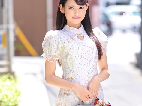 【八掛うみ×素人】圧倒的すぎる美少女の八掛うみちゃんが素人男性宅へ！スレンダーボディを絡ませ濃厚セックス！