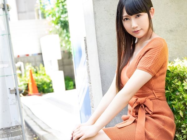 【アイドル級メイドの秘密のバイト】『お客様、ご主人様…♡』メイドカフェの天使が、素人男性宅でフェラご奉仕！パイパンま○こで腰振り騎乗位、本気のエロサービス！！