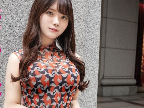 【若妻の危険な不倫セックス】『旦那じゃ物足りないの…』欲求不満のド淫乱若妻が、他人棒に貪りつき、背徳の快楽に溺れる！旦那以外のチ○ポで激しく突かれ、淫らに乱れる姿は必見！♥ 禁断のエロさがヤバい！