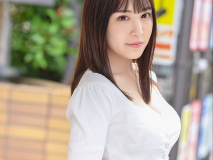 【時田萌々×素人】超絶美少女の時田萌々ちゃんが素人男性宅へ！ふわふわエチエチボディで素人チンコと合体しちゃう！