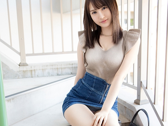 【白石あこ×素人】清楚でキュートな見た目の白石あこちゃんが素人チンコを咥える！ビンビンのチンコをねっとり優しく愛撫！