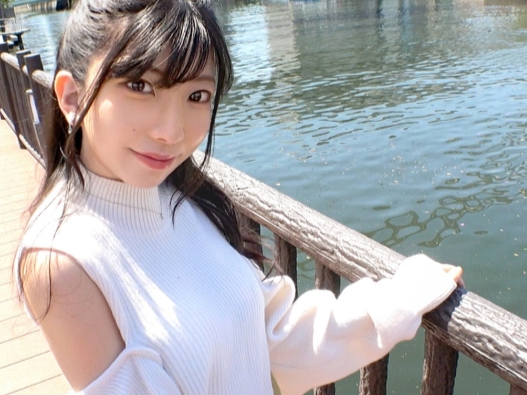 【美脚スレンダー娘の快感ヨガり】『あぁん…そこ気持ちいい…』キュートな美脚娘がチンコの刺激に悶絶！膣内をゴリゴリ突かれて、スレンダーボディをくねらせながら感じまくる姿がエロすぎる！
