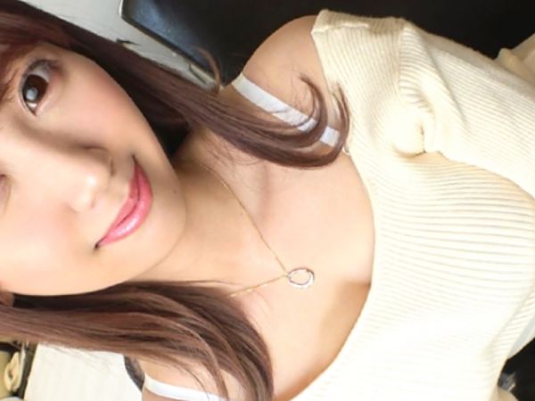 【清楚系ビッチお姉さん】清純派に見えて中身はエロい！美乳お姉さんがガチピストンでマンコを激しく責められ、感じまくる姿は必見！エロさのギャップがたまらない♡