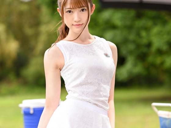 【汗だく野外プレイ】スレンダーなテニス女子が野外で熱いセックス！汗まみれになりながら激しく絡み合う、夏のエロティックなひと時♡