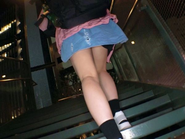 【ドM娘の淫乱覚醒】『もっと激しくして…♡』性欲全開の素人娘が電マと手マンでネバネバ本気汁を垂れ流し！ケツを叩かれてメス顔全開、快感に溺れる姿がエロすぎる！Mっ気全開のセックスに興奮間違いなし！！