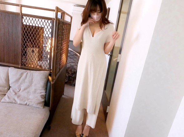 【スレンダー美女の淫乱覚醒】「外でなんてドキドキする…♡」モデル級ボディの素人娘がドスケベ調教で淫乱開花！緊張しながらも感じまくり、濃厚セックスで乱れまくる！