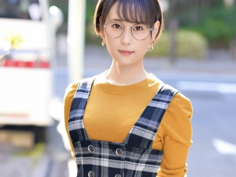 【浅井心晴×素人】超絶美少女が素人宅を訪問セックス！ねっとり濃厚にカラダを絡ませ感じ合う姿に勃起不可避！