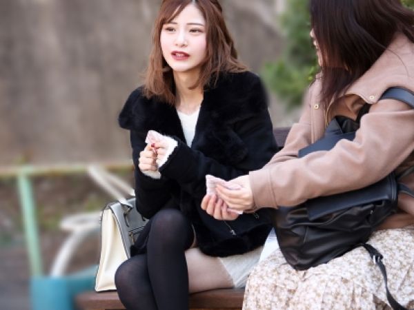 【美脚美女を自宅で強引に…】ニーハイが似合うスレンダー美女をストーキング！ 部屋に侵入し、抵抗むなしく鬼畜男に犯される！ 強引なセックスで美女の美ボディを独占！ 欲望のままに突きまくる！！