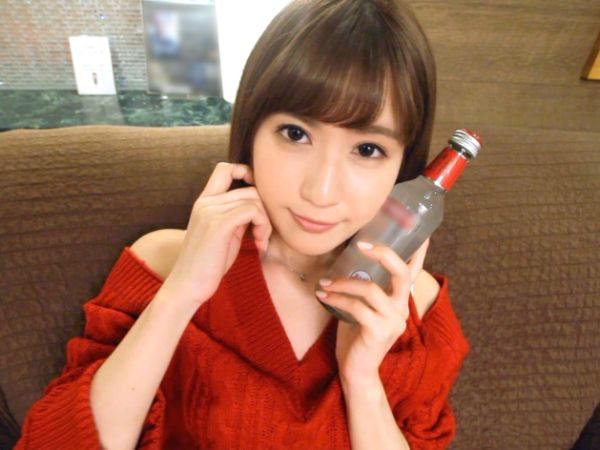 【JDナンパ成功】淫乱女子大生を公園でゲット！即ホテル直行で濃厚フェラ♥生ハメ挿入に悶えるJD…生チンの快感に溺れ、子宮で感じるドスケベ女子大生！