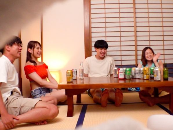 【Eカップ水着美女の転落】『彼氏いるし…』貞操観念バッチリのはずが、イケメン男優の甘い言葉にメロメロ！即堕ちでエッチな水着をずらされ、敏感ボディをまさぐられる！♡