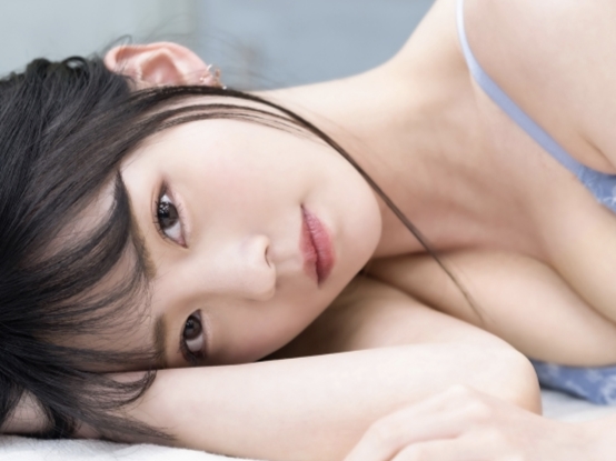 【美ノ嶋めぐり×顔射】キュートな美ノ嶋めぐりちゃんのカラダを2人がかりでイジりまくる！溜まった白濁液を大量顔射！