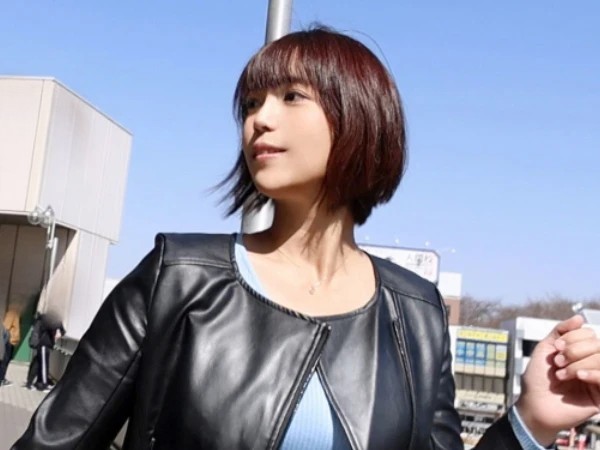 【人妻の危険な火遊び】『奥まで当たってる…』旦那じゃ満足できない淫乱妻が、不倫相手と禁断のセックス！旦那じゃ届かない最深部を突かれ、何度も絶頂する姿は必見！♡
